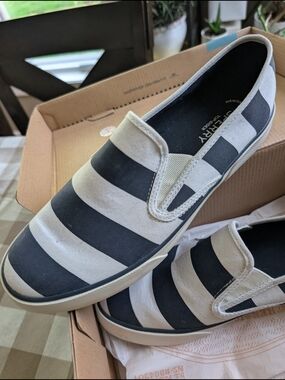 Sperry Navy and White Striped Slip-On Sneakers Size 10M